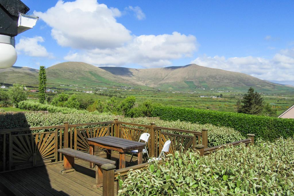 Doonshean View Bed And Breakfast Dingle Dış mekan fotoğraf